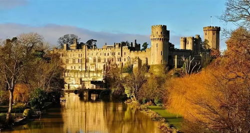 揭秘中世纪欧洲城堡内部的华丽与神秘