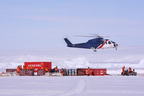 南极考察实录，勇者无畏的冰原探索之旅
